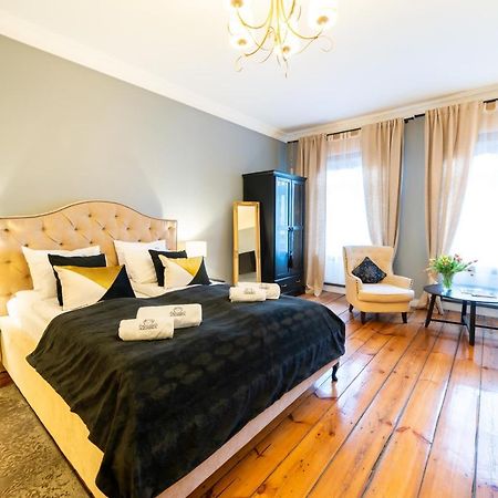 Apartamenty Pod Zegarem Mikołajki Bagian luar foto